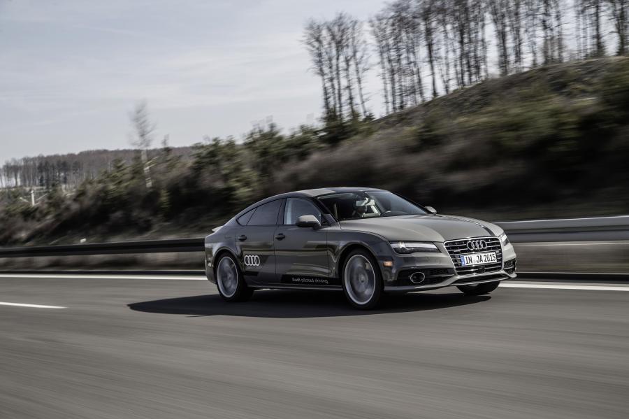  Audi A7 Sportback Piloted Driving Concept 2015 года  (фото 8 из 15)